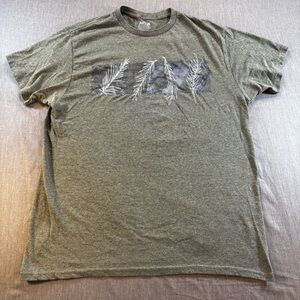 APT. 9 T-Shirt Short Sleeve Tee Mens Size XL  Olive Green Crewneck Graphic